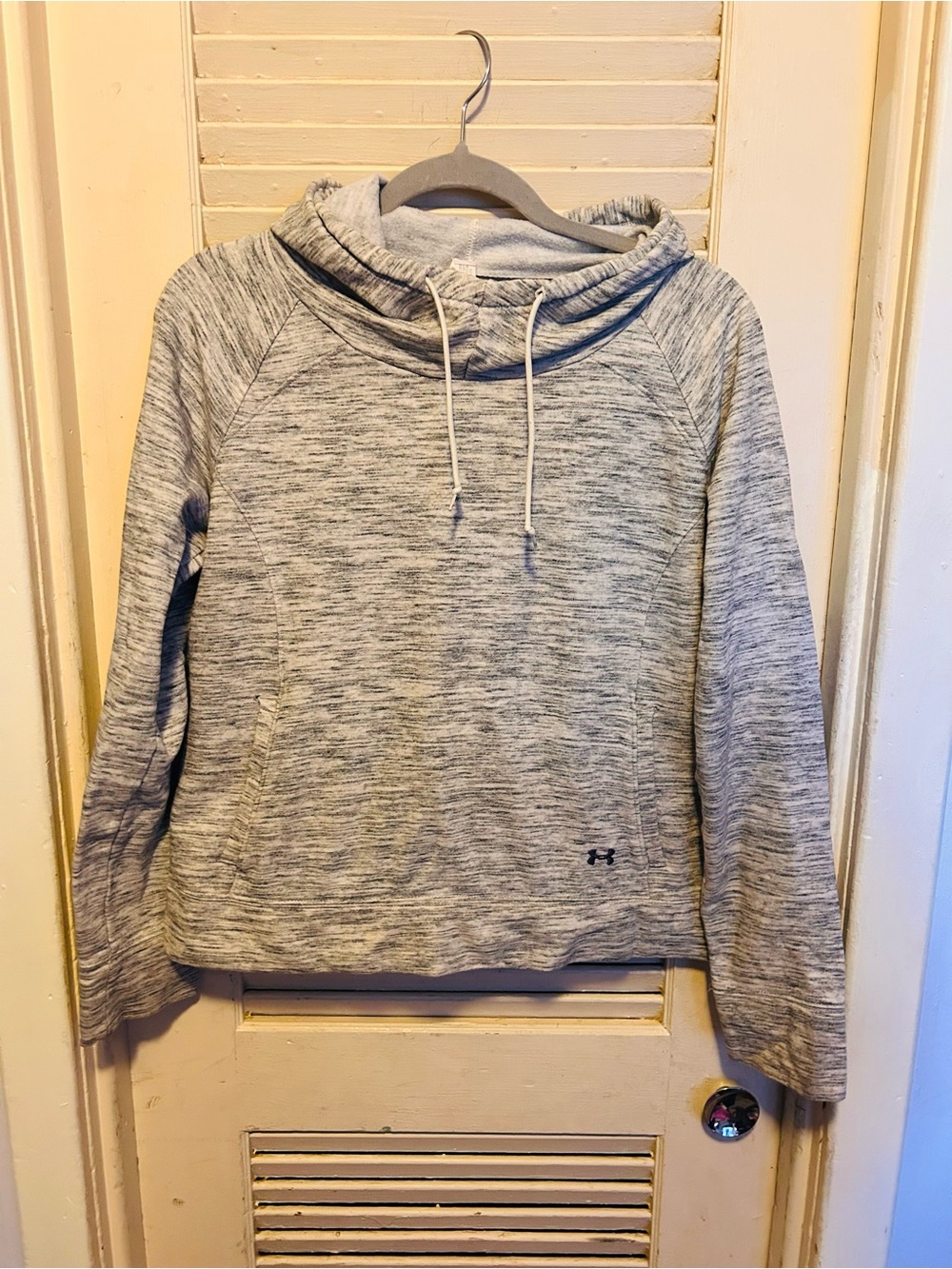 Under Armour Women’s Light Gray Marled Pullover Hoodie